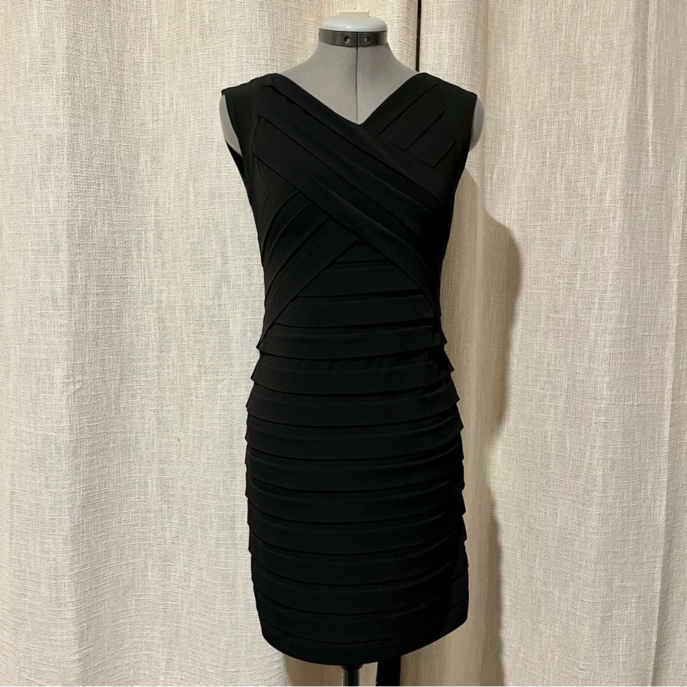 Ann Taylor Black Cocktail Dress. Size 0 Petite.